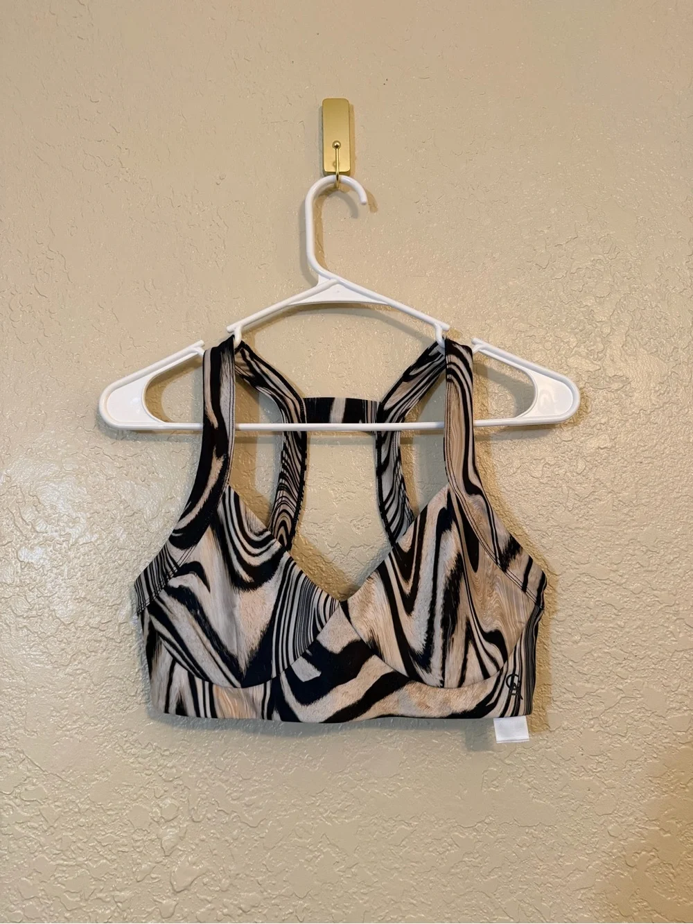 Good American Swirl Print Sports Bra - Black & Cream size 1
